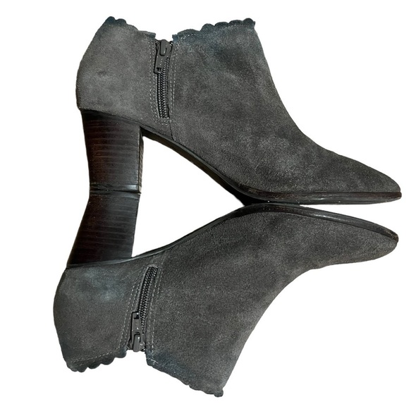 Jack Rogers Marianne gray suede scallop edge booties - Picture 4 of 9